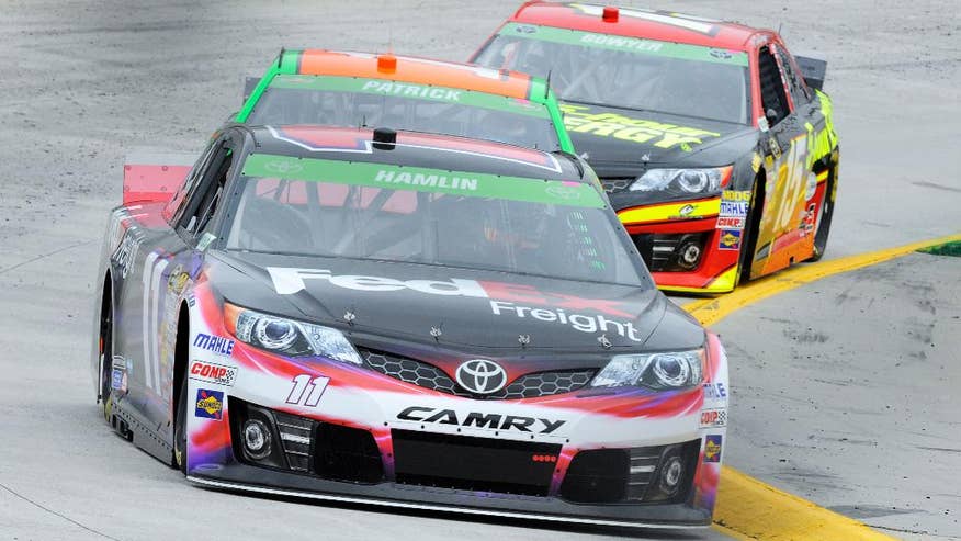 NASCAR Martinsville Auto Racing-1.jpg